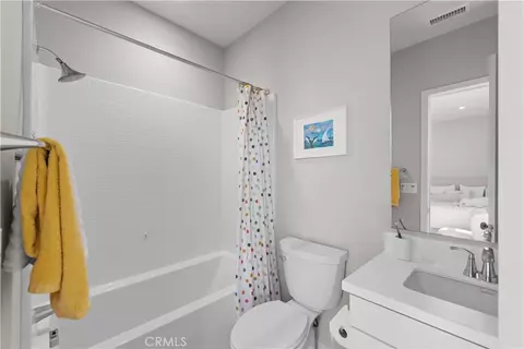 Bath - 182 Elkhorn, Irvine, CA 92618 photo 4 of 4
