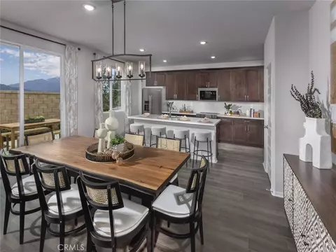 Dining - 2037 Grapefruit St, Redlands, CA 92374 photo 1 of 1