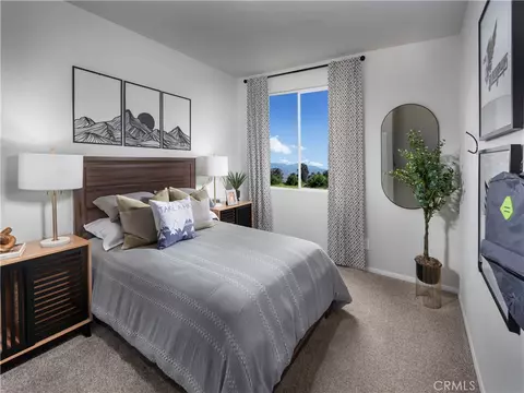 Bedroom - 2037 Grapefruit St, Redlands, CA 92374 photo 4 of 4