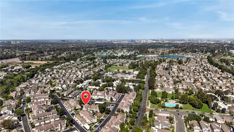 View/Area - 549 N Springbrook N, Irvine, CA 92614 photo 5 of 9