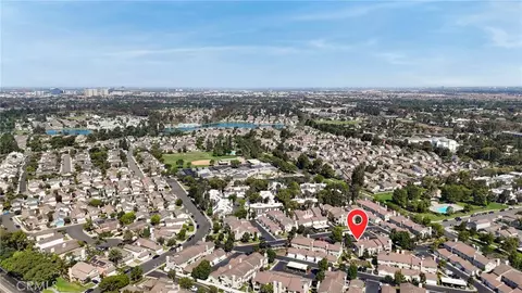 View/Area - 549 N Springbrook N, Irvine, CA 92614 photo 4 of 9
