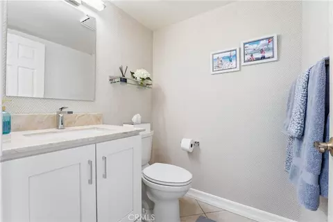 Bath - 13 Firestone #5, Irvine, CA 92614 photo 1 of 7