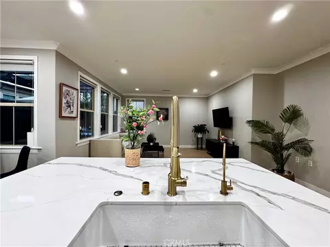 Kitchen - 31 Shellbark, Irvine, CA 92618 photo 6 of 8