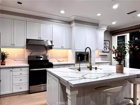 Kitchen - 31 Shellbark, Irvine, CA 92618 photo 8 of 8