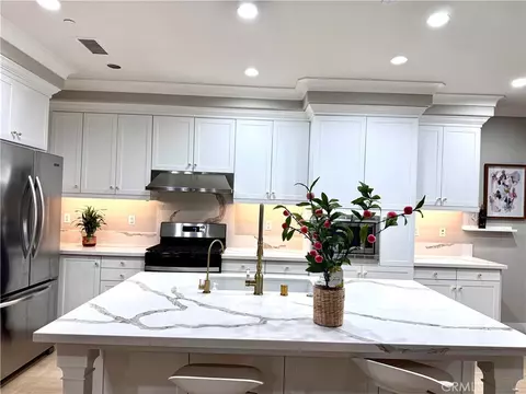 Kitchen - 31 Shellbark, Irvine, CA 92618 photo 3 of 8