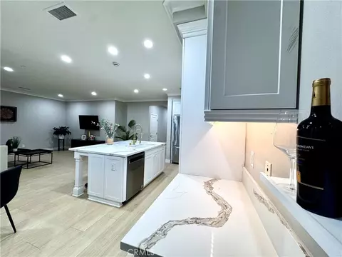 Kitchen - 31 Shellbark, Irvine, CA 92618 photo 7 of 8