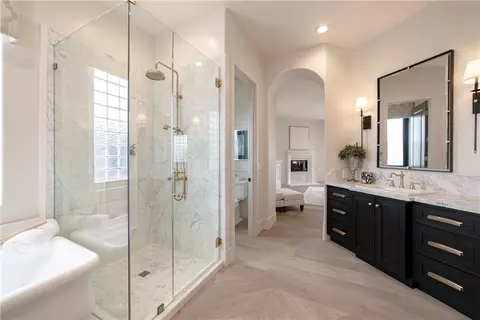 Bath - 2278 Lindsey Ct, Fallbrook, CA 92028 photo 3 of 6