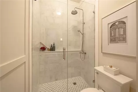 Bath - 2278 Lindsey Ct, Fallbrook, CA 92028 photo 4 of 6