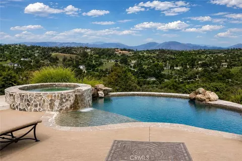 Exterior - 2278 Lindsey Ct, Fallbrook, CA 92028 photo 3 of 10