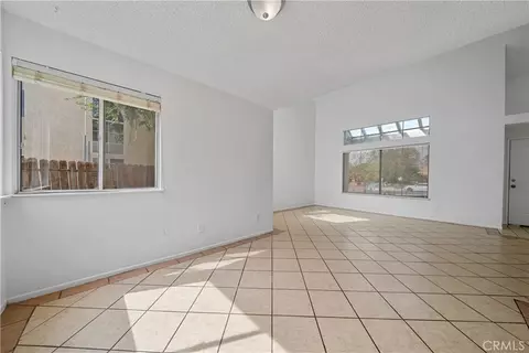 Living - 1404 Springline Dr, Palmdale, CA 93550 photo 2 of 3