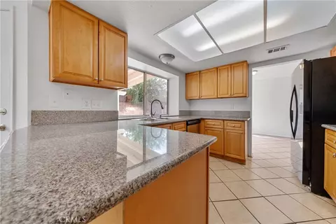 Kitchen - 1404 Springline Dr, Palmdale, CA 93550 photo 4 of 4