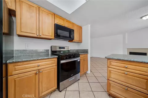 Kitchen - 1404 Springline Dr, Palmdale, CA 93550 photo 2 of 4