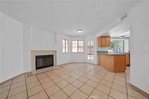 Living - 1404 Springline Dr, Palmdale, CA 93550 photo 1 of 3