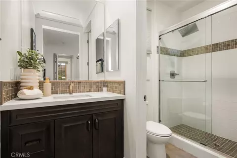 Bath - 58 Riverboat, Irvine, CA 92602 photo 3 of 9