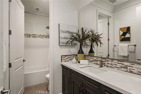 Bath - 58 Riverboat, Irvine, CA 92602 photo 8 of 9