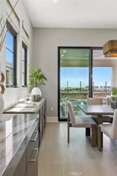 Dining - 441 Narcissus, Irvine, CA 92602 photo 1 of 4