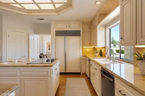 Kitchen - 3802 E Rolling Green Ln, Orange, CA 92867 photo 3 of 7