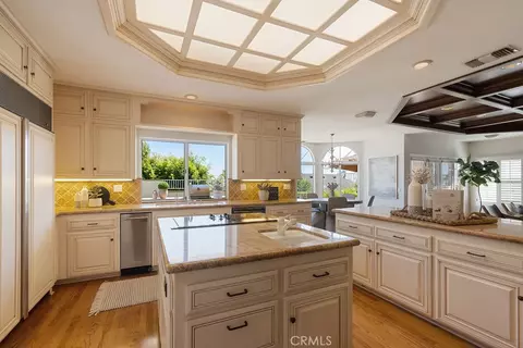 Kitchen - 3802 E Rolling Green Ln, Orange, CA 92867 photo 6 of 7