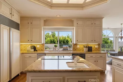 Kitchen - 3802 E Rolling Green Ln, Orange, CA 92867 photo 7 of 7