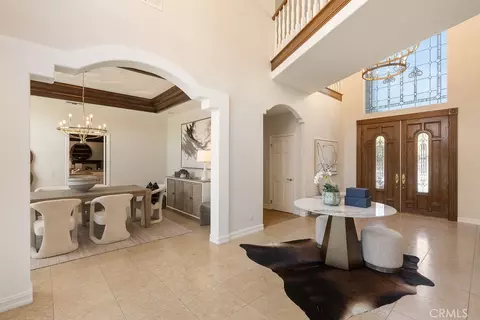 Entry Way - 3802 E Rolling Green Ln, Orange, CA 92867 photo 4 of 10