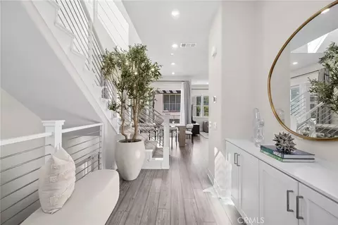 Entry Way - 108 Shear, Irvine, CA 92618 photo 4 of 6