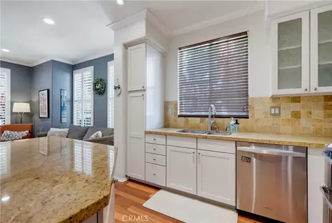 Kitchen - 17 Quartz Ln, Ladera Ranch, CA 92694 photo 5 of 6
