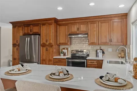 Kitchen - 6111 Leyte, Cypress, CA 90630 photo 4 of 4