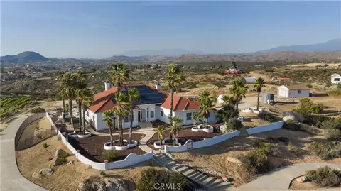 View/Area - 39140 Gray Squirrel, Temecula, CA 92592 photo 2 of 4