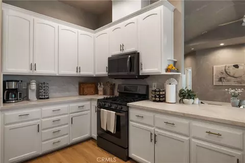 Kitchen - 39140 Gray Squirrel, Temecula, CA 92592 photo 2 of 4