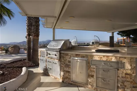 Kitchen - 39140 Gray Squirrel, Temecula, CA 92592 photo 4 of 4