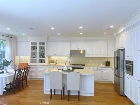 Kitchen - 75 Brindisi, Irvine, CA 92618 photo 2 of 2