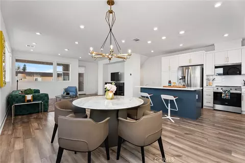 651 S Lyon St, Santa Ana, CA 92701