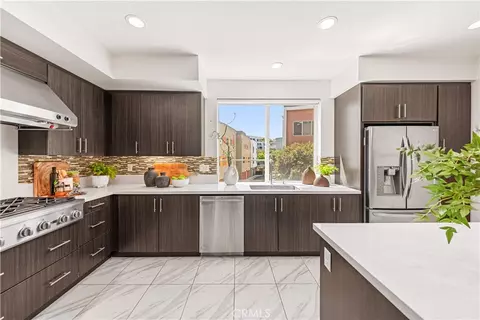 Kitchen - 248 Rockefeller, Irvine, CA 92612 photo 1 of 3