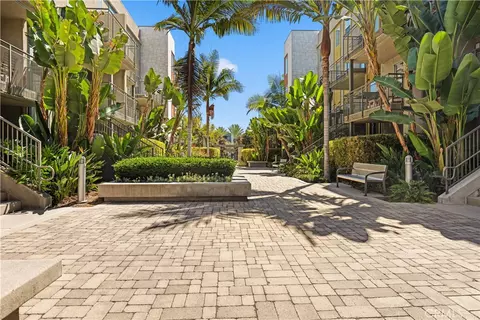 Exterior - 248 Rockefeller, Irvine, CA 92612 photo 7 of 9