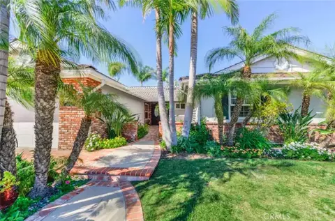 Exterior - 213 Louise Dr, Placentia, CA 92870 photo 2 of 4