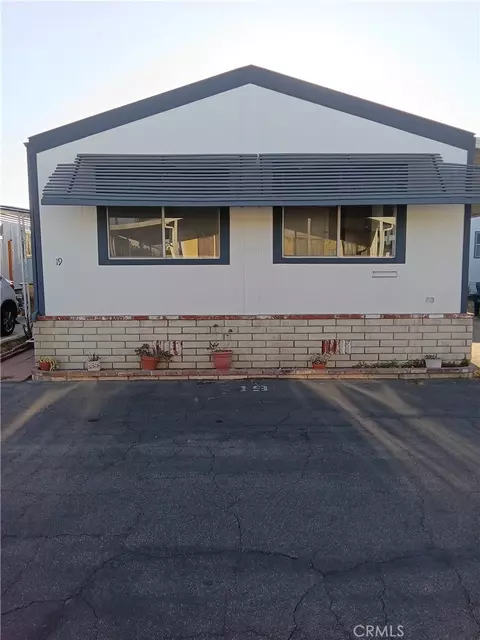 3929 W 5th St #19, Santa Ana, CA 92703