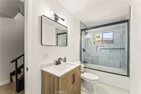 Bath - 9620 Alene, Tujunga, CA 91042 photo 4 of 4
