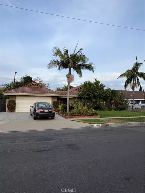 2209 Laird, Santa Ana, CA 92706
