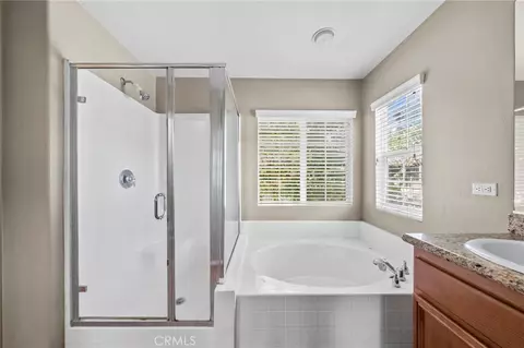 Bath - 8780 Ussel, Riverside, CA 92503 photo 2 of 3
