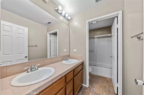 Bath - 8780 Ussel, Riverside, CA 92503 photo 3 of 3