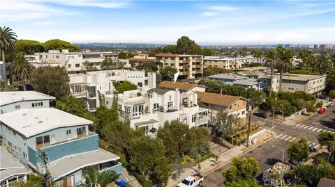 3019 3rd St #202, Santa Monica, CA 90405