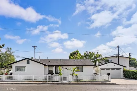 195 Broadway, Costa Mesa, CA 92627