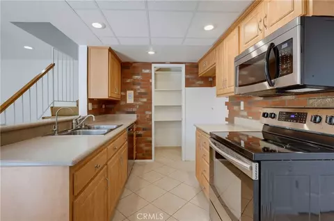 Kitchen - 10441 Lee Way, Stanton, CA 90680 photo 2 of 4