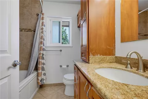 Bath - 10441 Lee Way, Stanton, CA 90680 photo 2 of 3