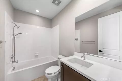 Bath - 139 Sunset, Irvine, CA 92602 photo 5 of 5
