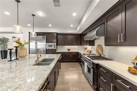 Kitchen - 139 Sunset, Irvine, CA 92602 photo 3 of 3