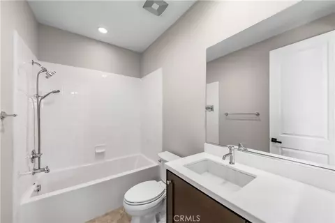 Bath - 139 Sunset, Irvine, CA 92602 photo 5 of 5