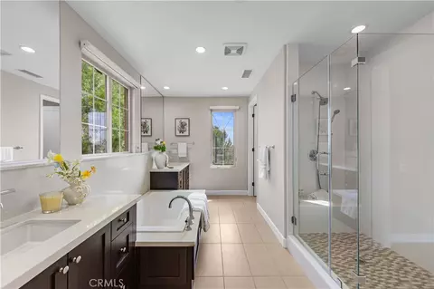 Bath - 139 Sunset, Irvine, CA 92602 photo 2 of 5
