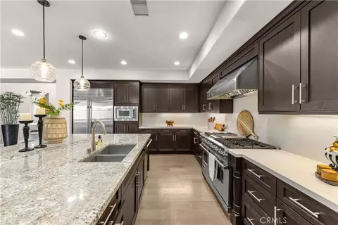 Kitchen - 139 Sunset, Irvine, CA 92602 photo 3 of 3