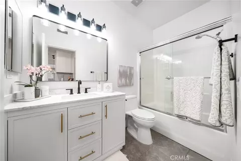 Bath - 191 Lockford, Irvine, CA 92602 photo 1 of 2